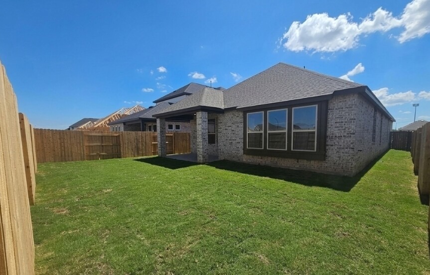17915 Oakwood Stream Rear Exterior